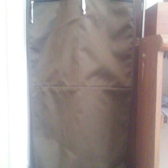 Garment bag - Picture 1 of 5